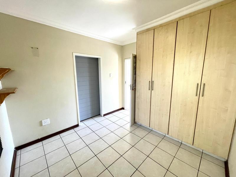 To Let 1 Bedroom Property for Rent in Kannoniers Park North West